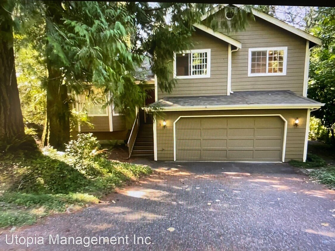 Primary Photo - 3 br, 2.5 bath House - 5 Horseshoe Circle