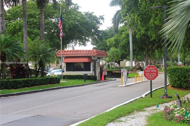 Foto del edificio - 8941 S Hollybrook Blvd