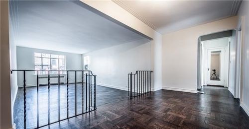 Primary Photo - 270 W 24th St