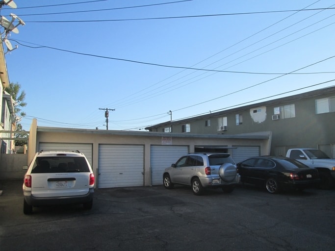  - 10030 Wiley Burke Ave