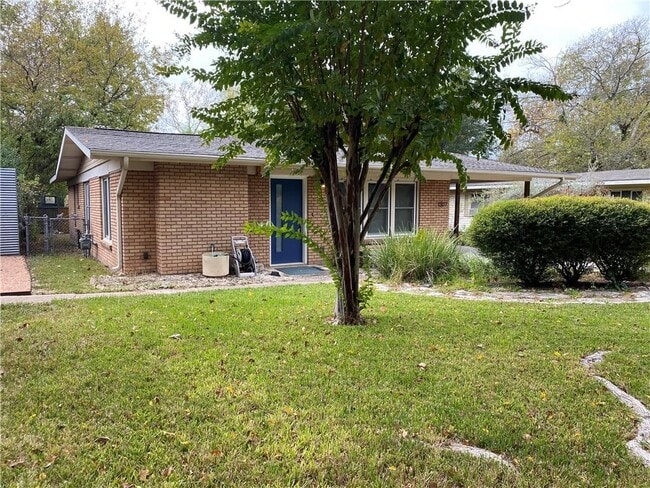 Building Photo - 1307 Ridgemont Dr