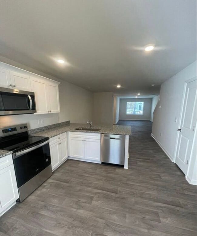 Building Photo - 8655 Brixton Shay Dr