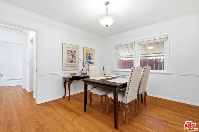 Foto del edificio - 3208 W 81st St