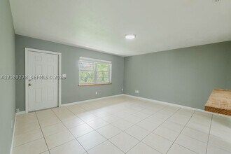 Building Photo - 25513 SW 107th Ave