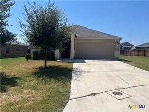 Building Photo - 2410 Moselle Ln