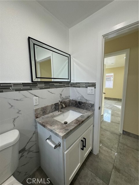 Building Photo - 3538 W 108th St