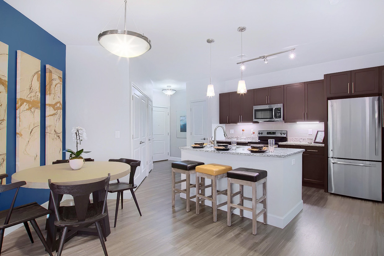 The Vue at Creve Coeur Apartments in Creve Coeur, MO
