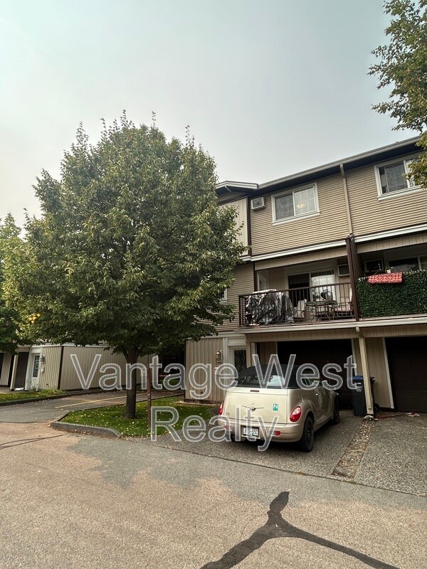 Building Photo - 124-124 Mills Rd
