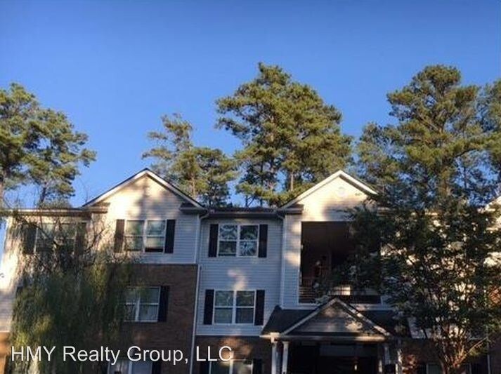 Foto principal - 3203 Fairington Village Dr