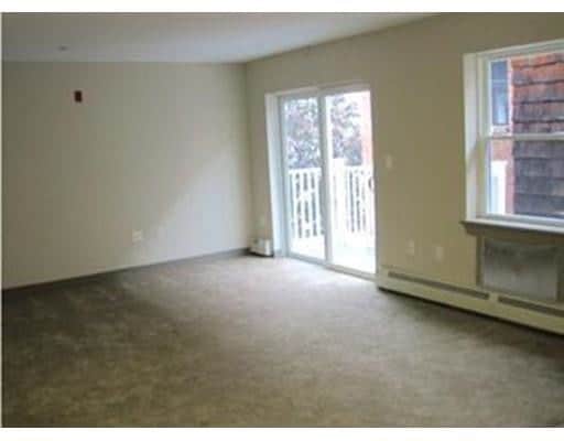 Building Photo - 275 W Main St