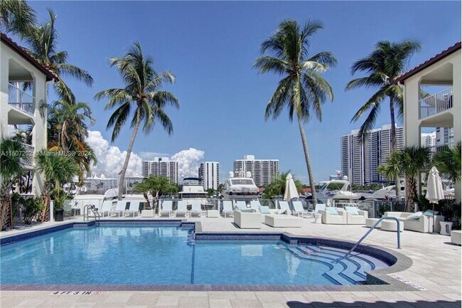 Foto del edificio - 3605 NE 207th St