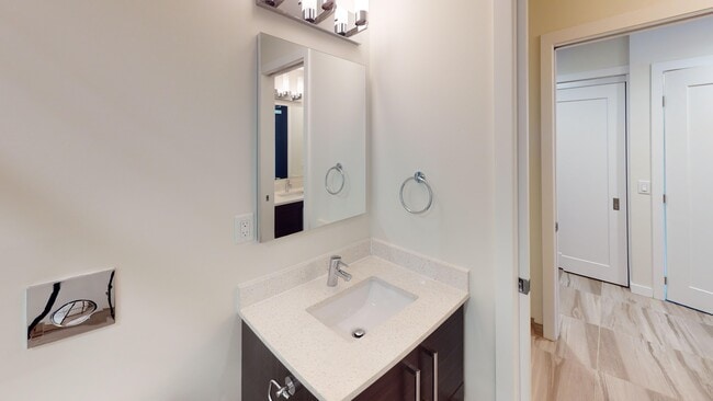 Building Photo - Maple