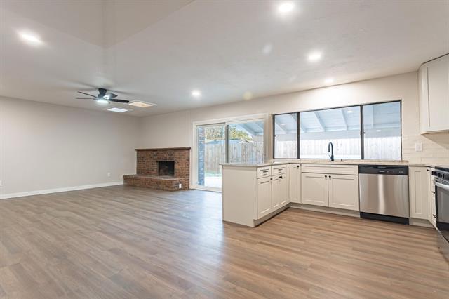 Foto del edificio - 5220 Pruitt Dr