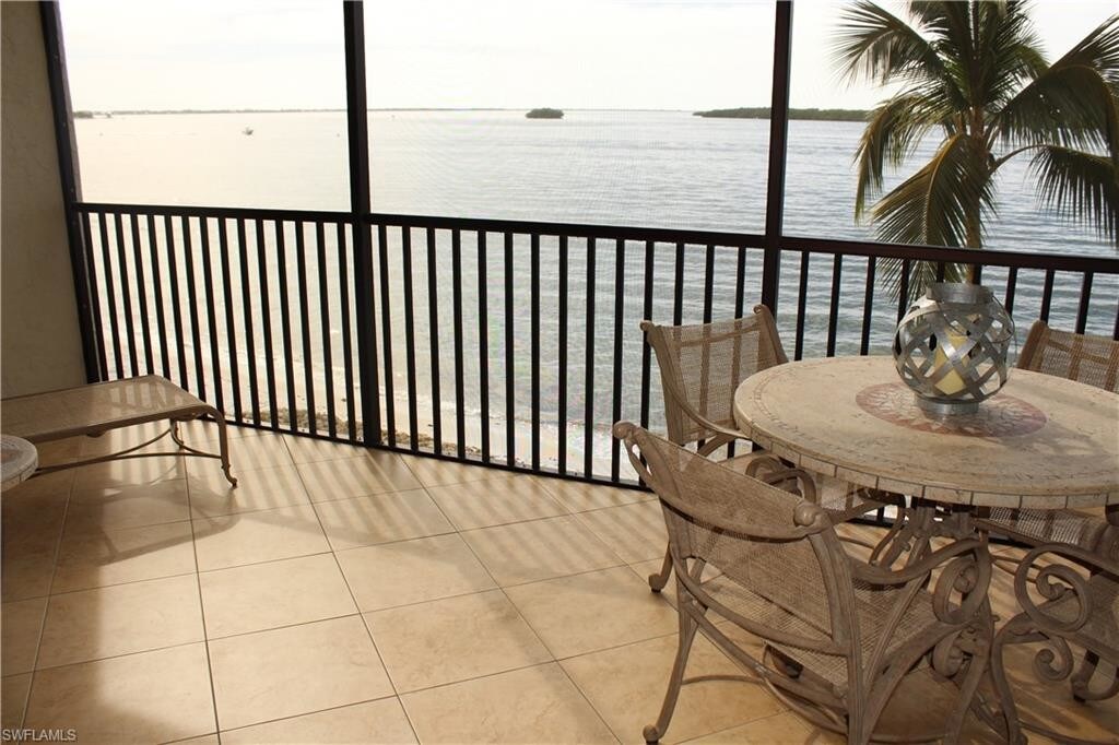 17080 Harbour Pointe Dr, Fort Myers, FL 33908 Room for Rent in Fort