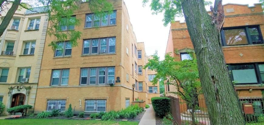 Foto principal - 2 bedroom in CHICAGO IL 60618