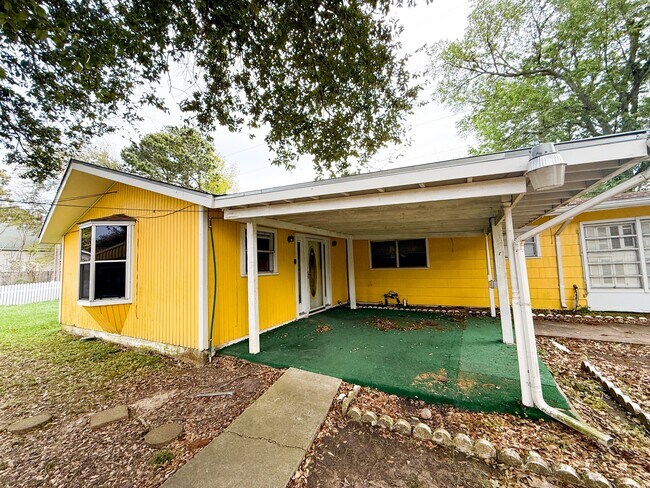 Foto del edificio - 4011 Dryden Rd