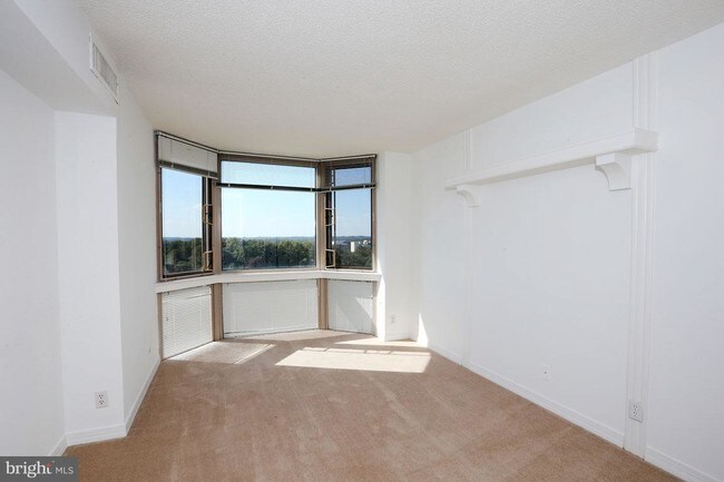 Foto del edificio - 5809 Nicholson Ln