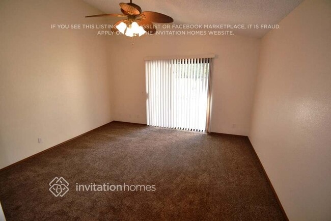 Building Photo - 921 S Val Vista Dr