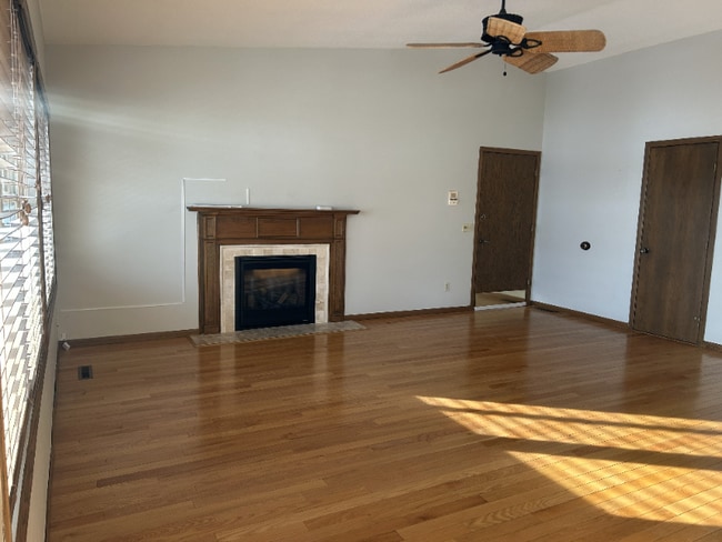 Photo - 401 Walnut Ave Apartment