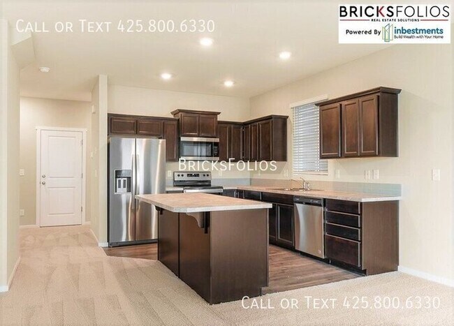 Building Photo - Puyallup's Hidden Gem: Experience the Warm...