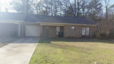 Building Photo - 263 Ivy Ln