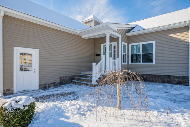 Building Photo - 137 Knowles Ave