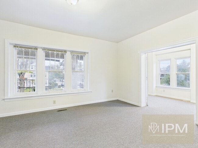 Building Photo - 595 Madison Ave