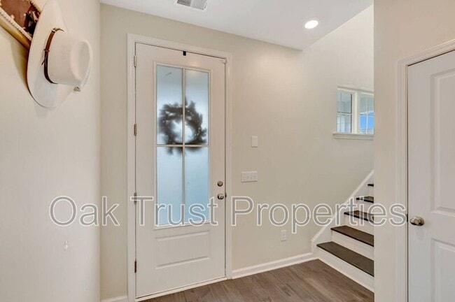 Building Photo - 142 Airy Dr