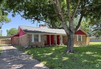 Building Photo - 10607 Clematis Ln