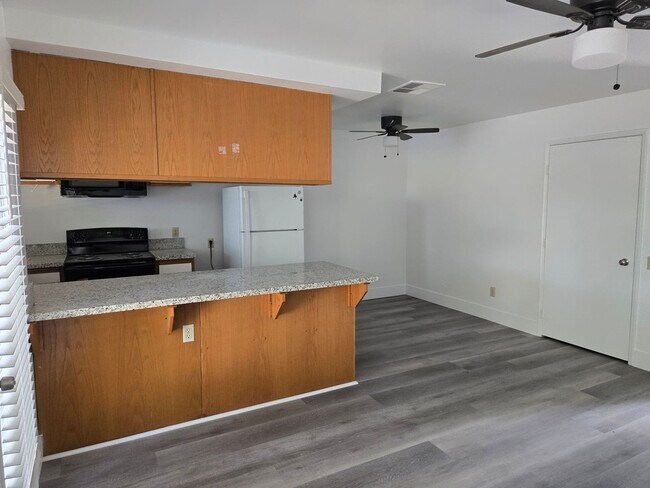 Building Photo - 4928 Westgate Ct