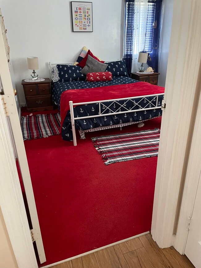 Building Photo - 185 Monhegan Rd Building Photo - 185 Monhegan Rd