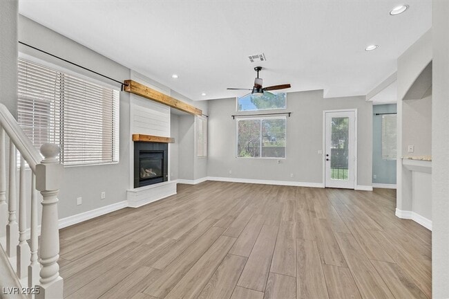 Foto del edificio - 7554 Catalina Harbor St