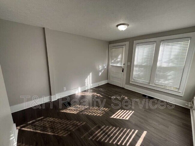 Foto del edificio - 46 N Ritter Ave