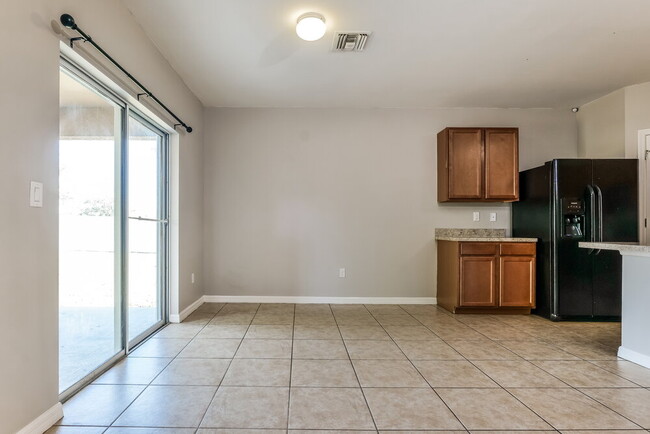 Building Photo - 25 SW 19th Terrace