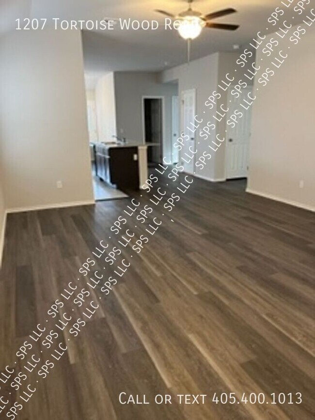 Foto del edificio - 1207 Tortoise Wood Rd