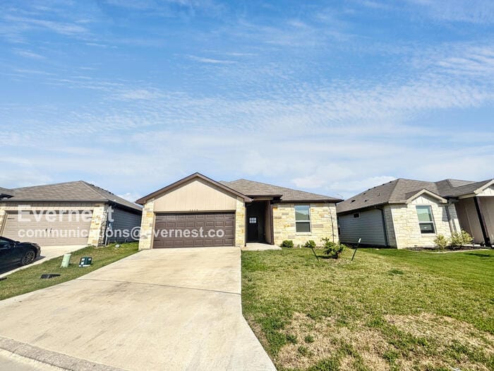 Primary Photo - 2239 Hornbeam St