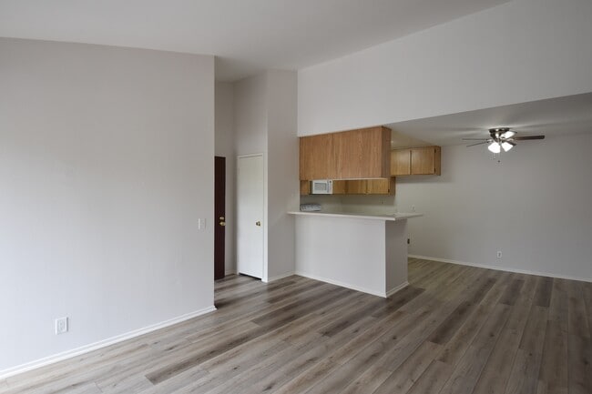 Building Photo - Mountain Vista Apartments