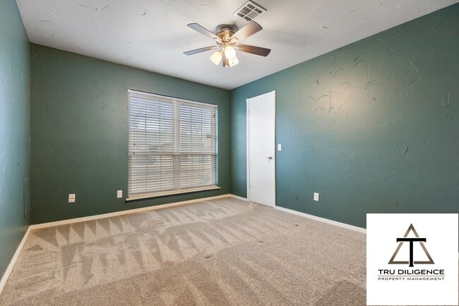 Building Photo - 1324 Concord Ln