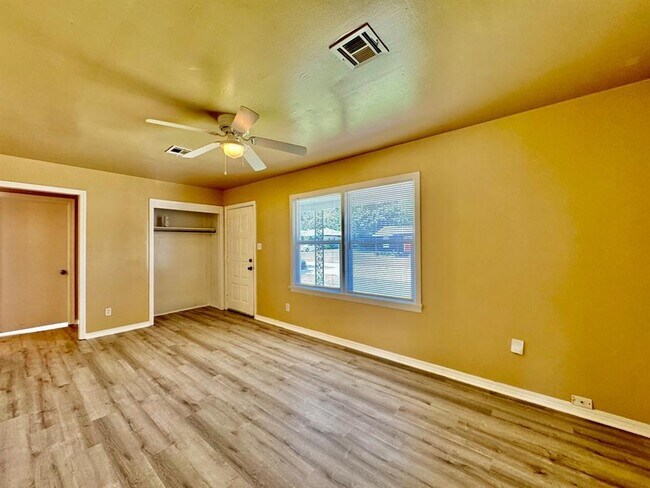 Foto del edificio - 3222 N Holman Ct