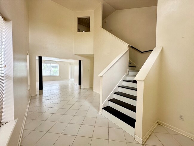 Building Photo - 11910 Fossil Rock Ln