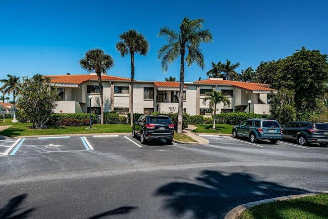 Foto del edificio - 6273 Bahia Del Mar Blvd S