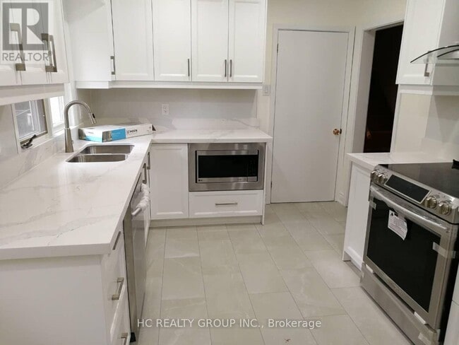 Building Photo - 6 Bromleigh Ave