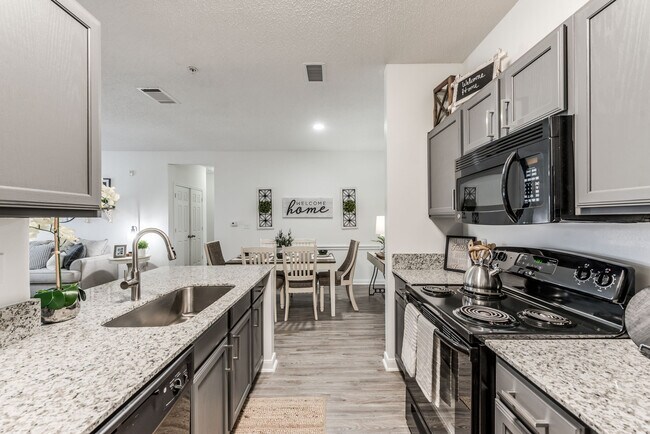 Foto del edificio - Luxury Living in Spring! 2/2 Apt ~