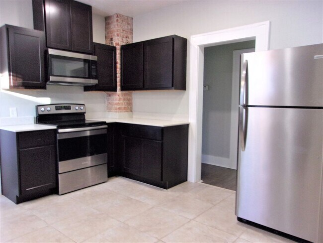 Foto del edificio - 3 BED 1 BATH MILITARY PARK ADDITION NW OKC