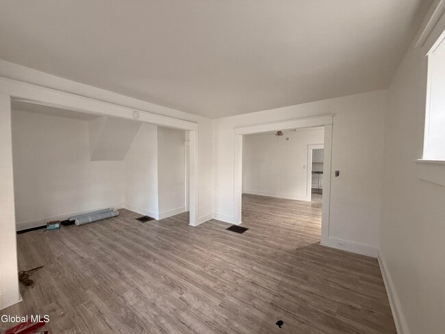 Building Photo - 21-23-23 Jackson St