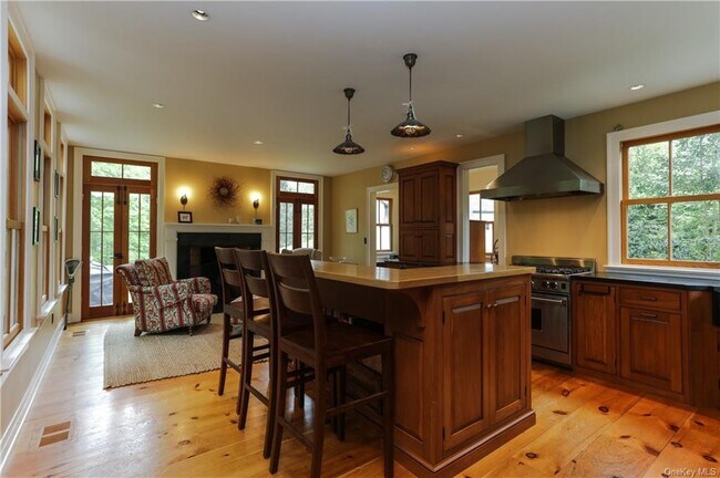 Building Photo - 53 Millertown Rd