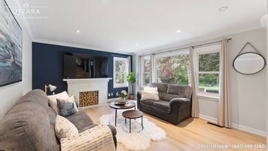 Building Photo - 136 Mohawk Rd E