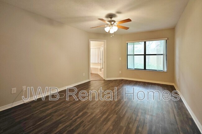 Foto del edificio - 3208 Turtle Creek Rd
