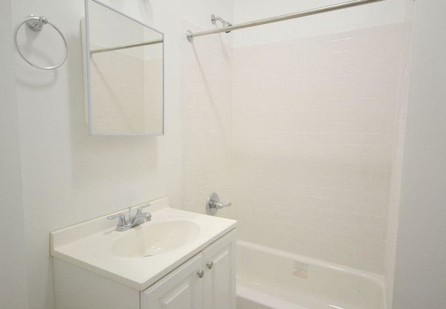 Building Photo - 590 Bushwick Ave