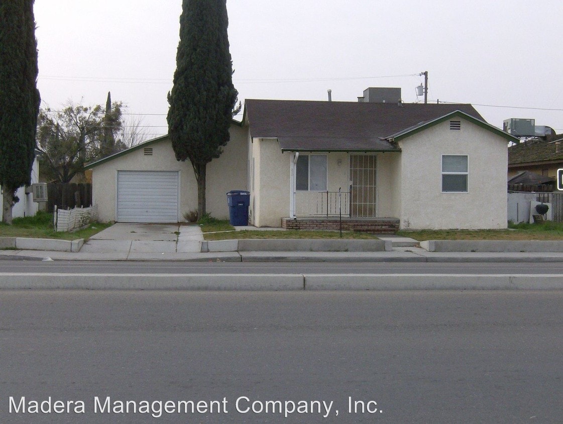 Primary Photo - 2 br, 1 bath House - 912 E Cleveland